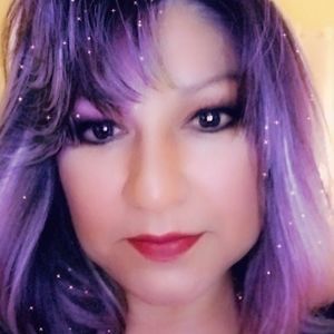 Meet your Posher, Ester